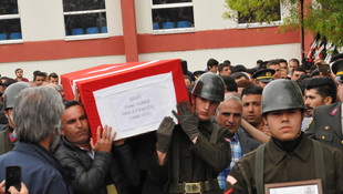Şehit uzman çavuş Yılmaz, son yolculuğuna uğurlandı
