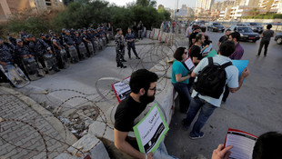 Sisi Lübnan'da protesto edildi