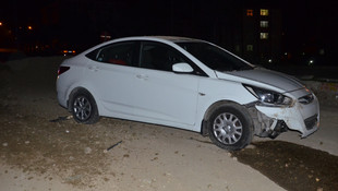 Tekirdağ'da hafriyat yığınına çarpan otomobildeki 4 kişi yaralandı