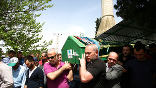 Trafik kazasında hayatını kaybeden hamile kadın defnedildi