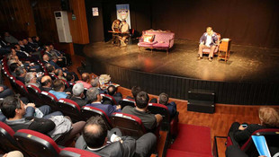 Telefonla dolandırıcılık tiyatro sahnesinde