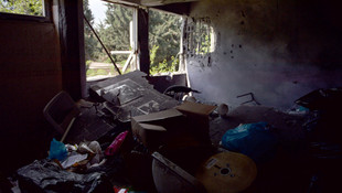 Teröristler üs gibi kullandıkları okul ve diyaliz ünitesini ateşe verdi