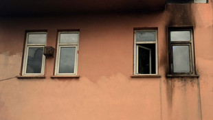 Teröristin okula saldırı anı kameraya yansıdı