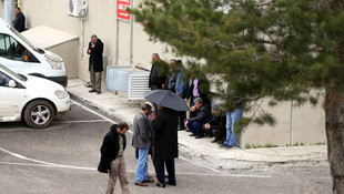 GÜNCELLEME 2 - Toprak damlı evde göçük: 3 ölü, 4 yaralı