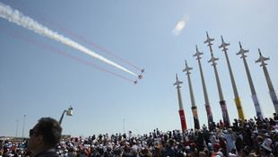 Türk Yıldızları Antalyada nefes kesti