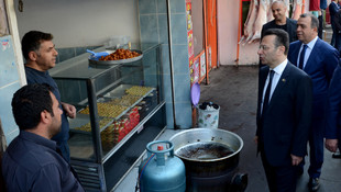 Vali Aksoy Bağlar esnafını ziyaret etti