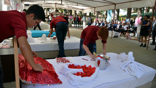 Yatağı en hızlı şekilde yapmak için yarıştılar