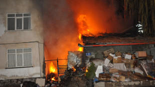 Yozgat’ta hurda malzeme dolu ev yandı