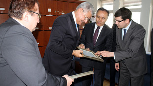 AB Bakanı ve Başmüzakereci Bozkır Erzurum'da