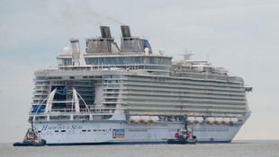 Dünyanın en büyük gemisi Harmony of the Seas Hollanda’da
