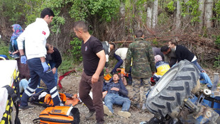Adıyaman'da çapa motoru şarampole devrildi: 8 yaralı