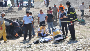Adıyamanda trafik kazası: 2 ölü 3 yaralı
