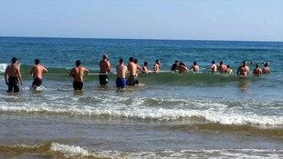 Antalya'da boğulma tehlikesi geçiren 6 kişi kurtarıldı