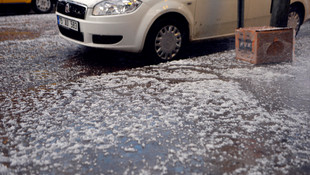 Ardahan'da etkili sağanak ve dolu