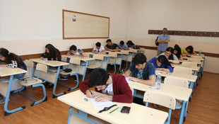 Azerbaycan'dan Türkçe Yeterlik Sınavı'na büyük ilgi