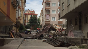 Bahçelievlerde apartman çöktü