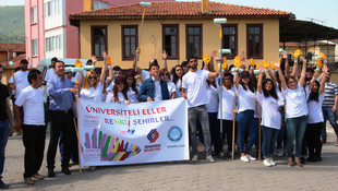 Balıkesir'de Üniversiteli Eller Renkli Şehirler Projesi