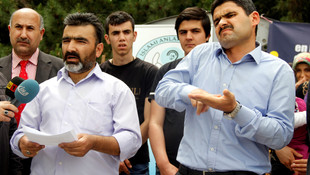 Basın açıklamasını işaret diliyle aktardılar