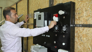 Bu okul kendi elektriğini üretiyor