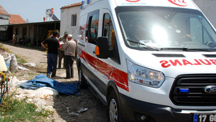 Çanakkale'de traktörün altında kalan Suriyeli çocuk öldü