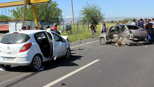 Diyarbakırda trafik kazası: 1 ölü 8 yaralı