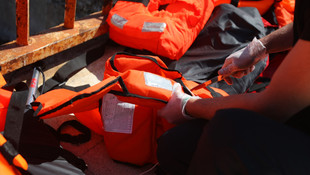 Ege Denizinde Myanmar uyruklu 52 kişi yakalandı