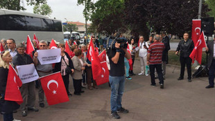 Emekli astsubaylar şehitleri andı