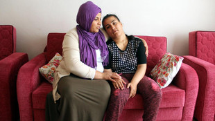 Edirnede engelli kızının tedavisi için yardım bekliyor