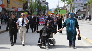 Vanda Engelliler Haftası nedeniyle yürüyüş düzenlendi