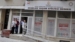 Engelliler yaşam atölyesi ile hayata tutunuyor