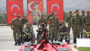 Engellilerin bir günlük askerlik heyecanı