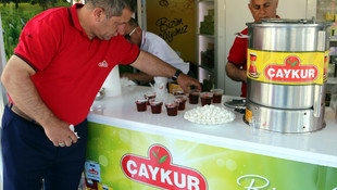 Erzurum'da En Hızlı Çay İçme Yarışması
