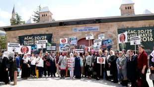 Eskişehir'de AK Partili kadınlardan belediyeye protesto