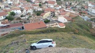 Gün batımını izlemek isterken uçurumdan düştü