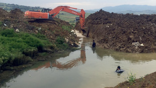 Haber alınamayan kişi inşaat alanında biriken suda arandı