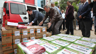Hakkari'de görev yapan güvenlik güçlerine lokum ve fındık