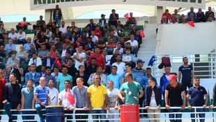 Hükümlüler ile protokol üyeleri maç yaptı