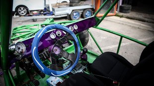 Balıkesirde evli çift hurda parçalarla uçan canavar yaptılar