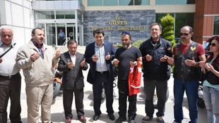 İl il dolaşarak şehit ve gazi ailelerini ziyaret edecek