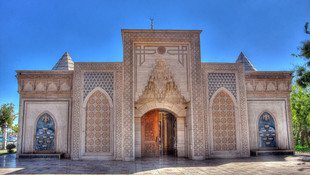 İstiklal Harbi Şehitler Abidesi'ne ziyaretçi yoğunluğu