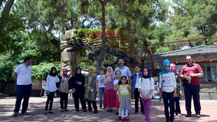 İyilikte yarışan minikler ödüllerini geziyle aldılar