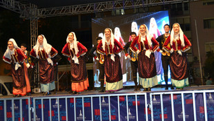 İzmir'de 11. Balkanlılar Halk Dansları Festivali
