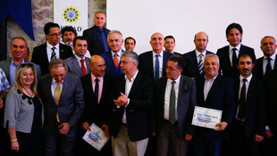 İzmir'de Temiz Enerji Zirvesi gerçekleştirildi