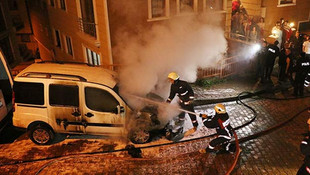 Kağıthanede 6 araç kundaklandı