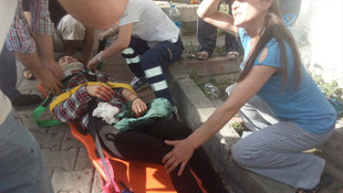 Kağıthane'de minibüs devrildi