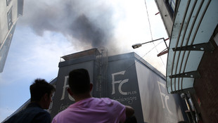 Çatı katındaki alevler fabrikaya sıçradı