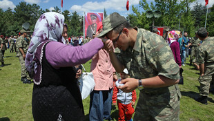 Kara Kuvvetlerinde 1453 asker yemin etti