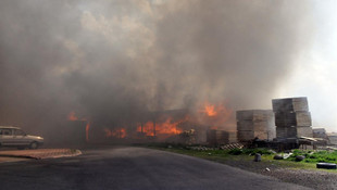 Kayseride kereste fabrikasında yangın