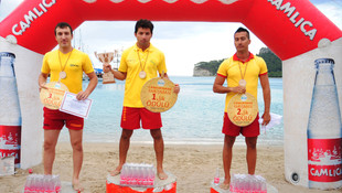 Kemer'de cankurtaranlar yarıştı