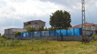 Kırklarelide çalıntı otomobilleri bağ evinde parçalayan zanlı yakalandı